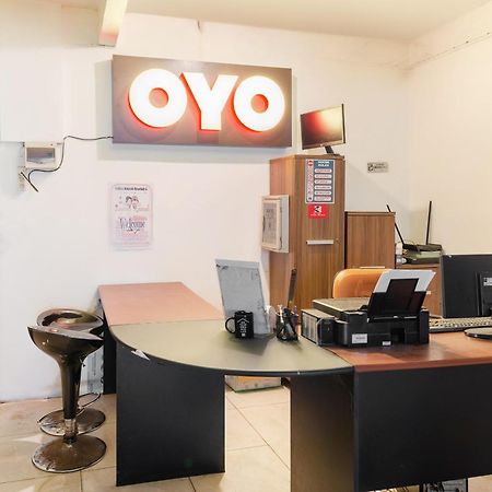 Oyo 1102 Griya Aisyah Syariah 1 Surabaya Kültér fotó